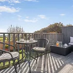1 Bed In Whitby Oc-r566 Робин-Худс-Бей