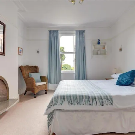 1 Bed In Whitby Oc-r566